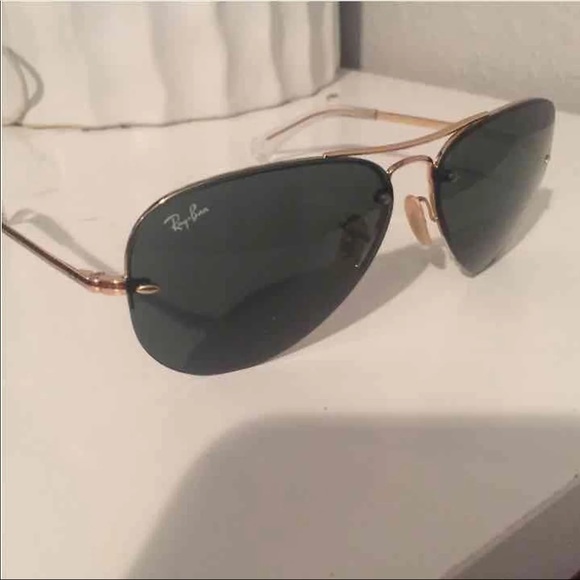 Rayaban aviators never used. - Picture 2 of 4